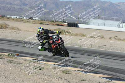 media/Oct-30-2025-Racers Edge (Thu) [[dabbdaf680]]/3-B Group/Session 3 (Turn 15 Inside)/